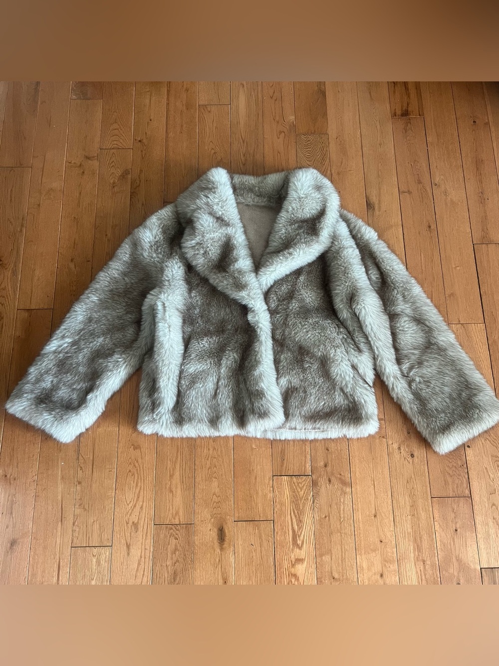 Women's Faux Fur Cropped Coat in Light Gray - Size Large